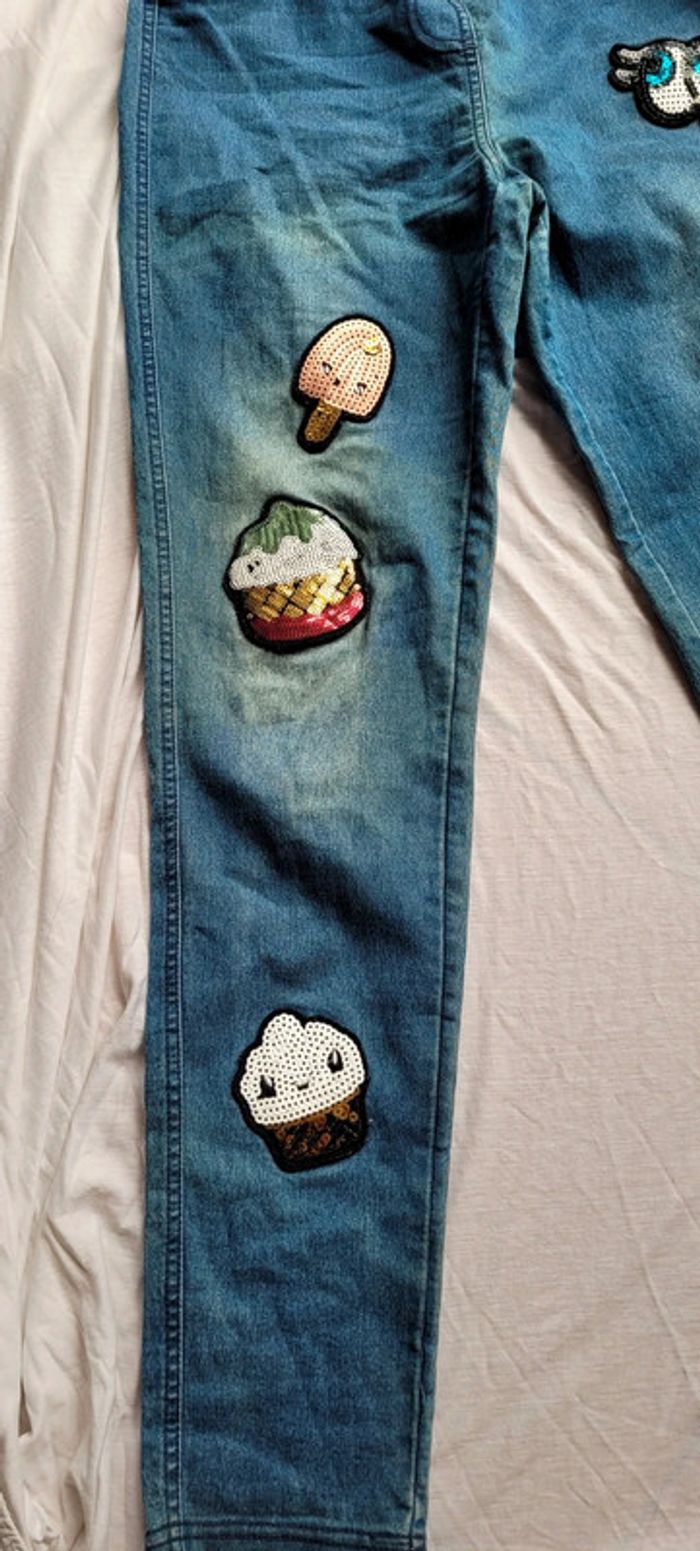 Jean bleu Calzedonia Taille S écussons sequins - photo numéro 3