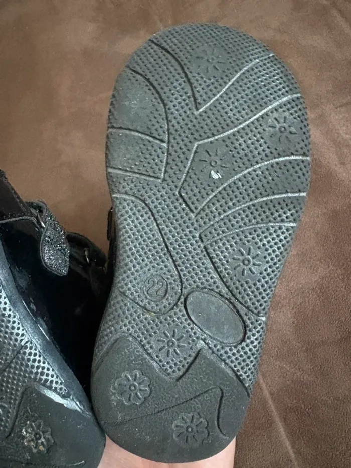 Chaussure très bon état - photo numéro 3