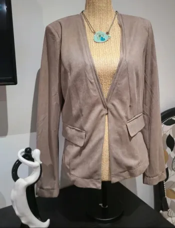 Superbe veste légère imitation daim