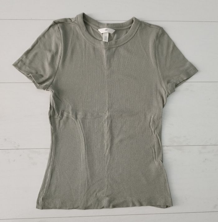 Tee shirt kaki uni côtelé