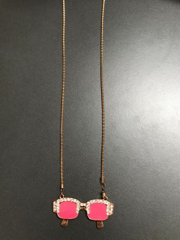 Sautoir lunettes rose