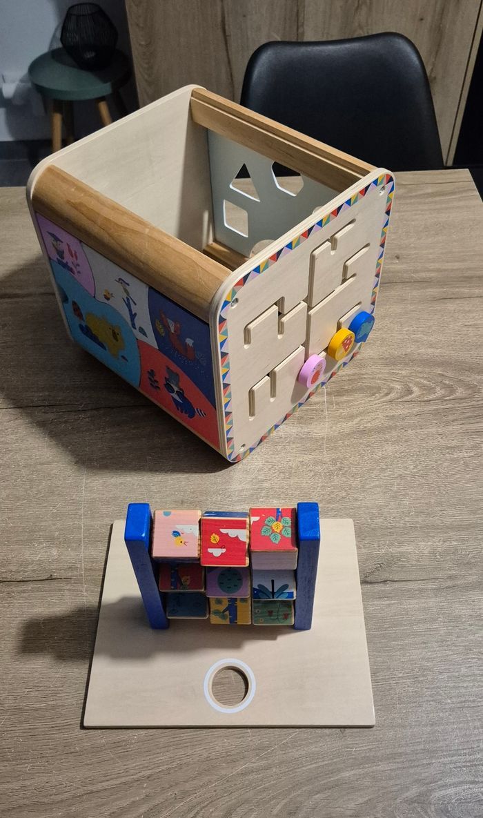 Grand cube d'activités en bois - photo numéro 2