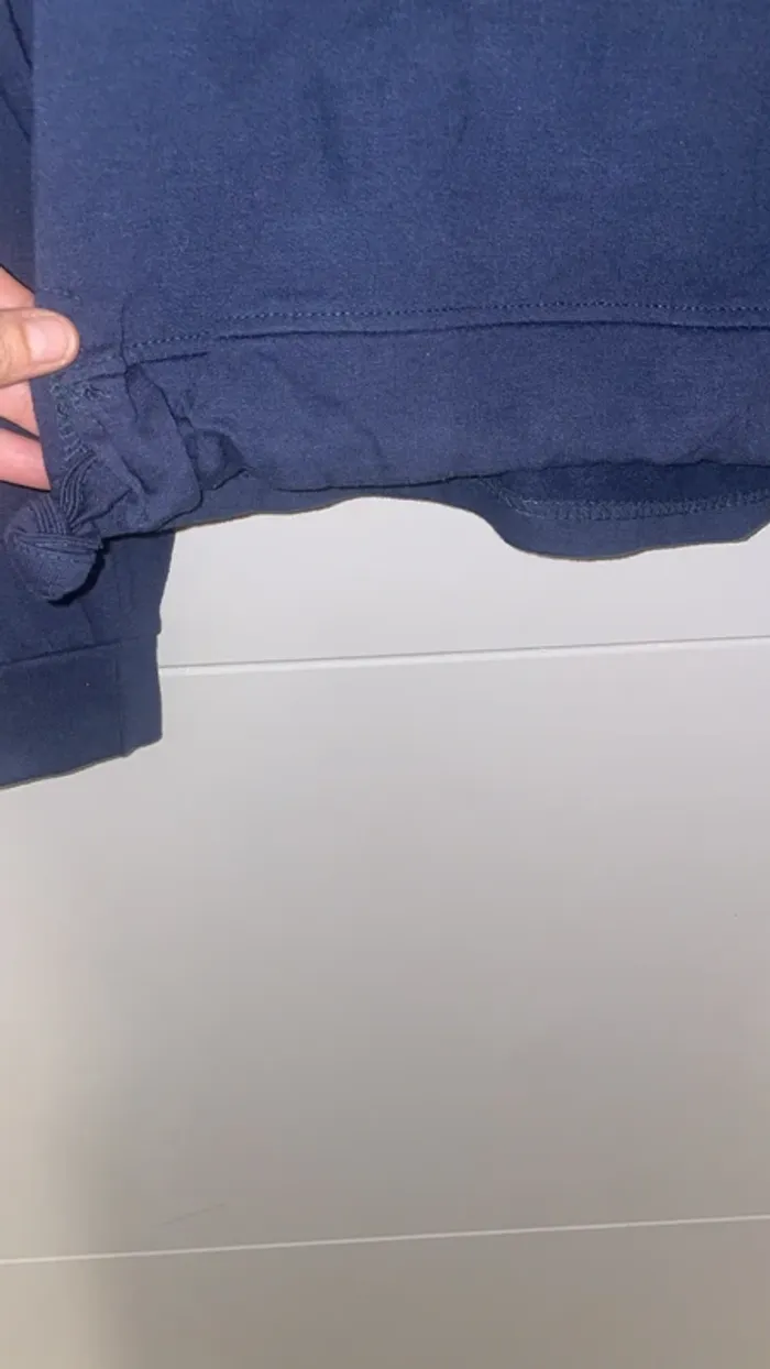 Sweat à capuche bleu marine – Taille 11 ans – Très bon état - photo numéro 3