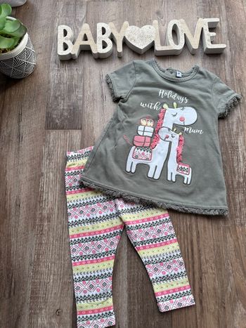 - Ensemble     - 6 mois - Très bon état 