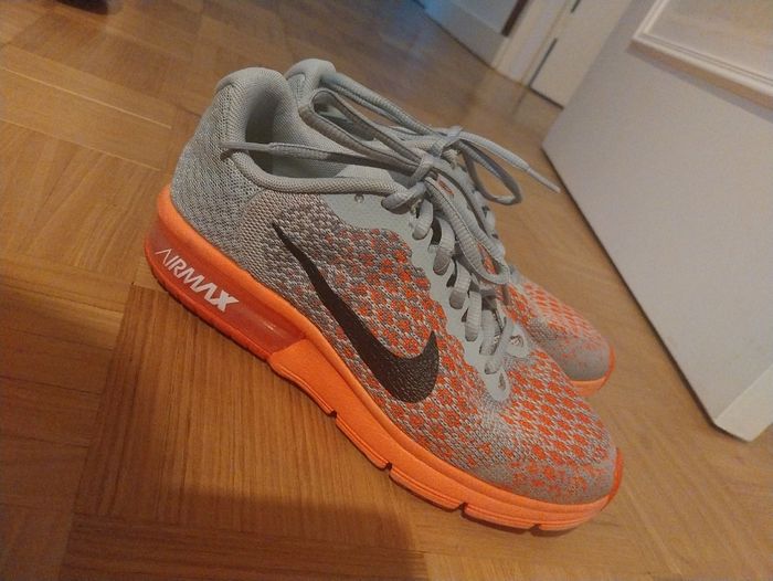 Air max sequent 2 p36 en très bon etat
