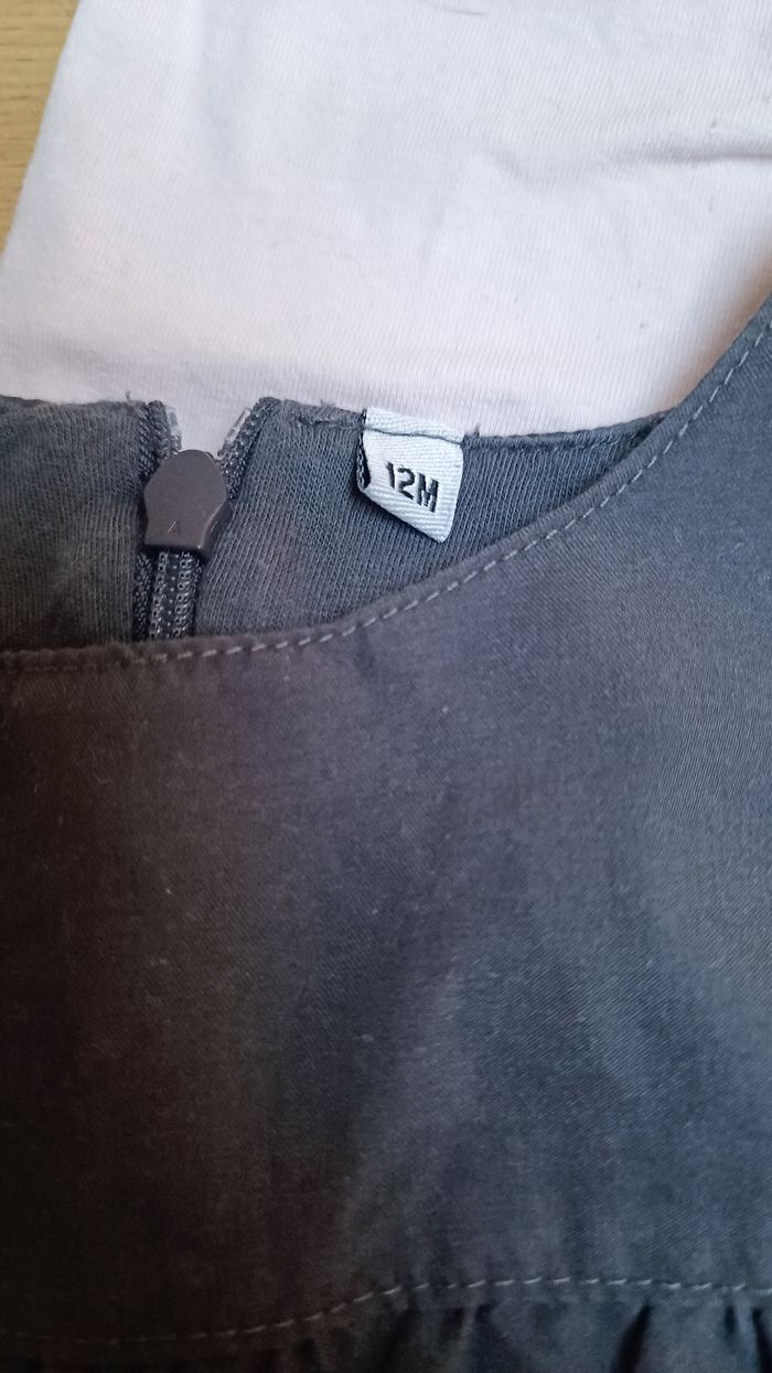 Ensemble robe et deux sous pulls 12 mois - photo numéro 7