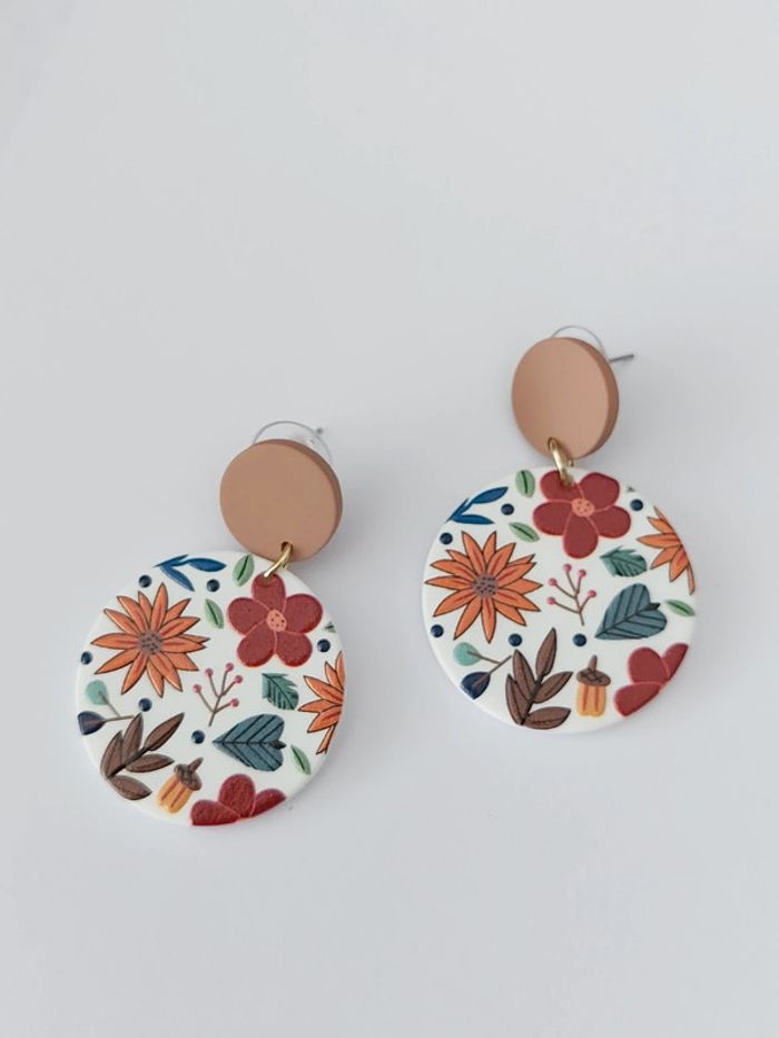 Boucles d'oreilles bohème - motif fleurs d'automne - tendance 🍂 - photo numéro 2