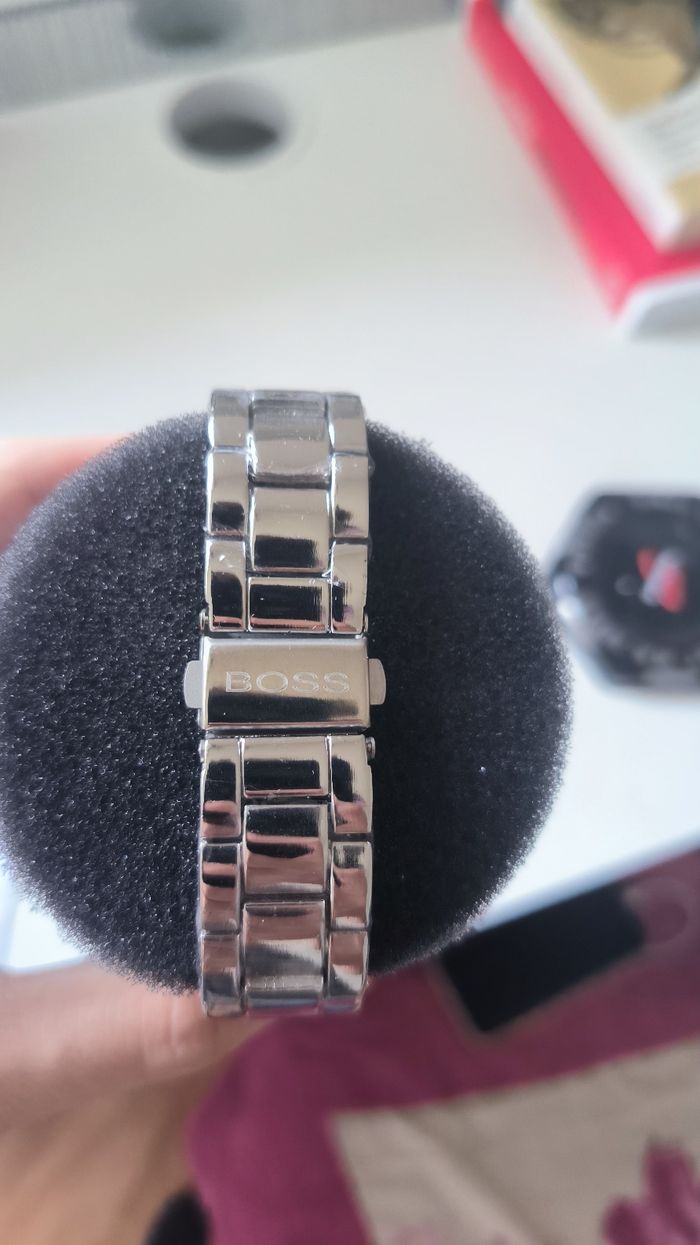 Montre Hugo Boss Noir neuve - photo numéro 2