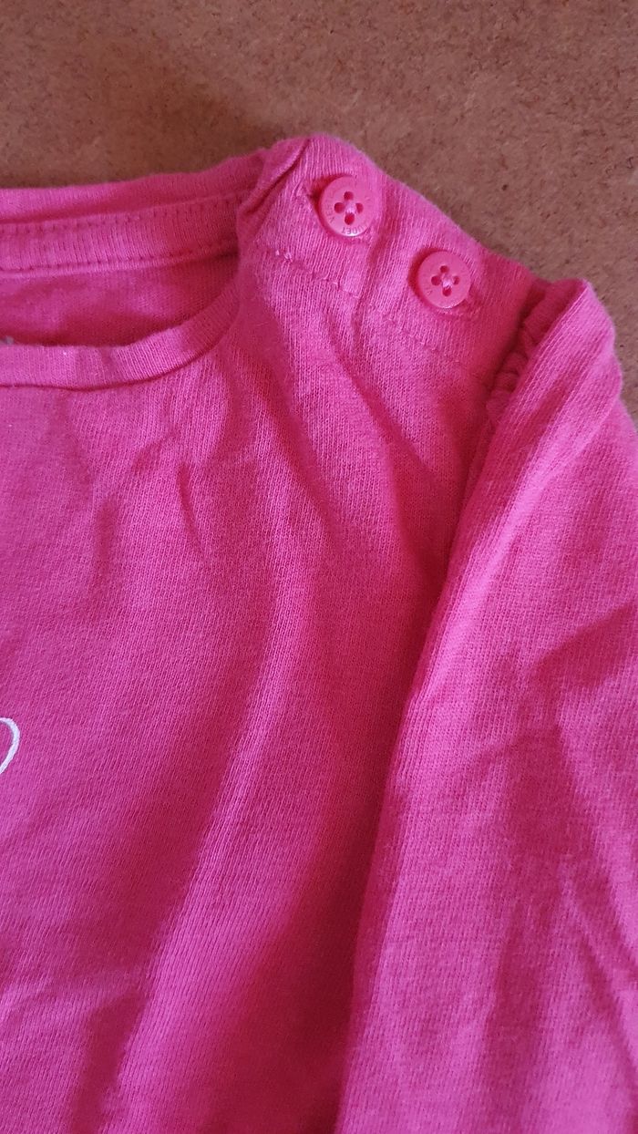 T-shirt manches longues et shorty velours 9 mois - photo numéro 2