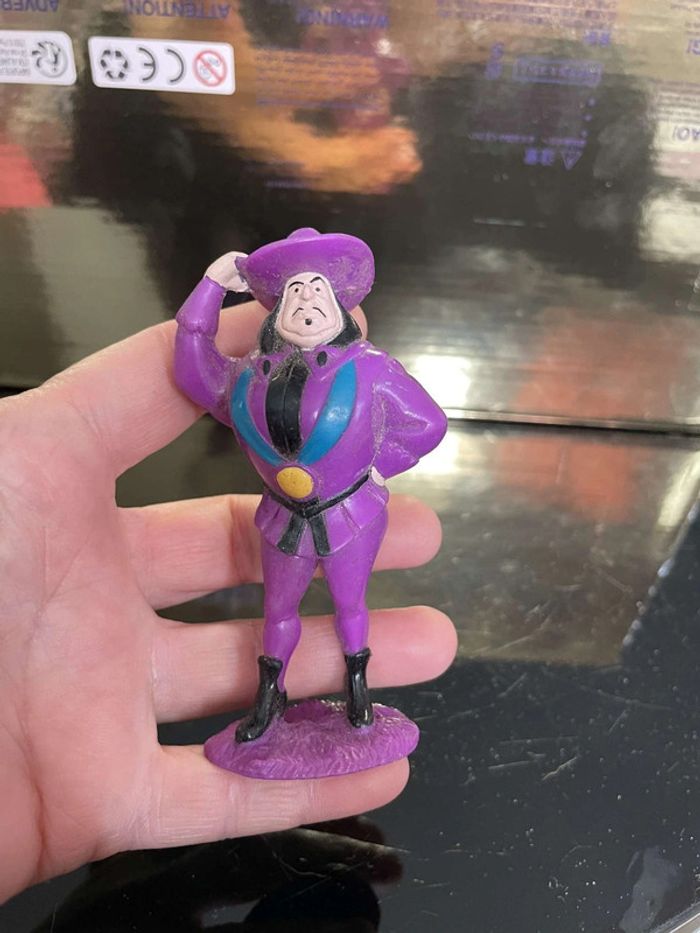 Figurine Pocahontas Vintage Gouverneur Ratcliffe 1995 Disney - photo numéro 2