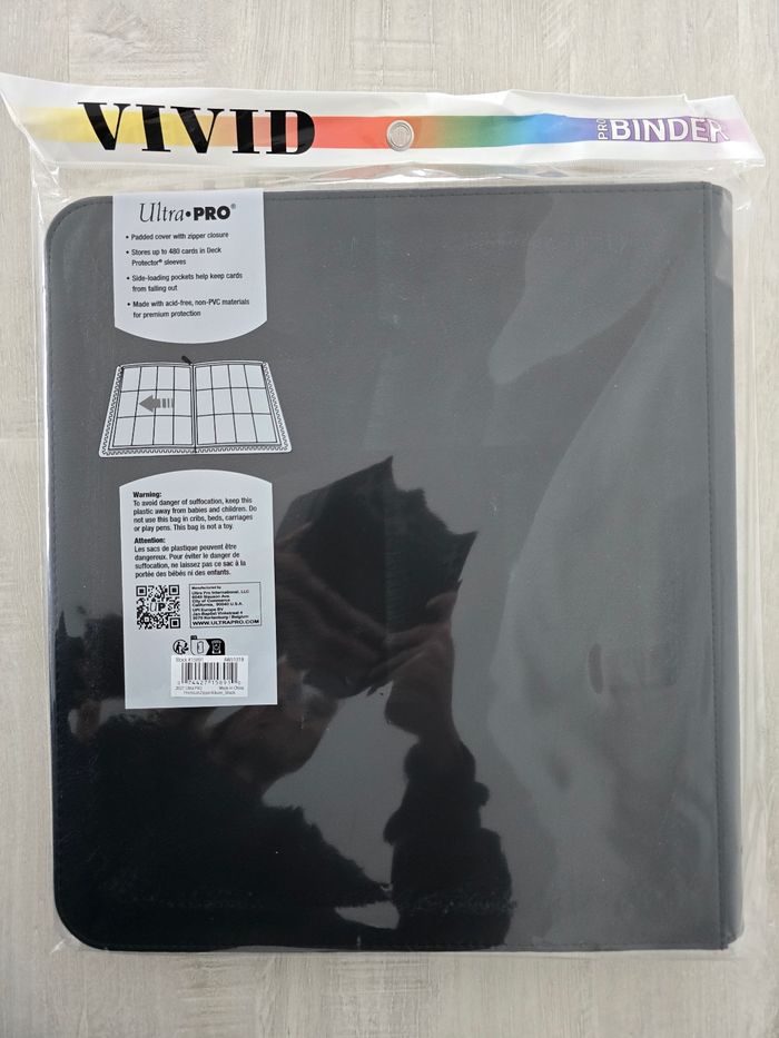 Portfolio Ultra Pro Vivid Zip Binder 480 Noir - photo numéro 2