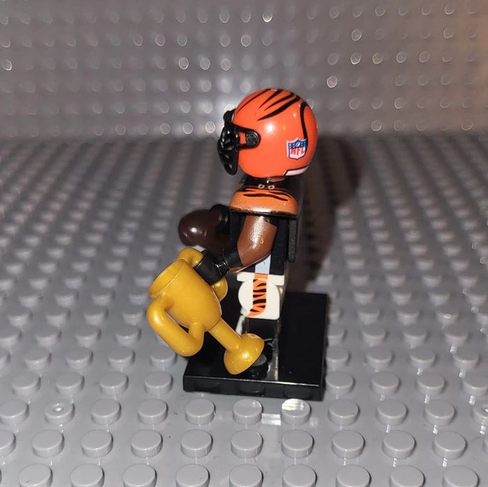 Minifigure / Figurine 🏈 NFL  - Football Américain 🏈 Bengals de Cincinnati - photo numéro 4