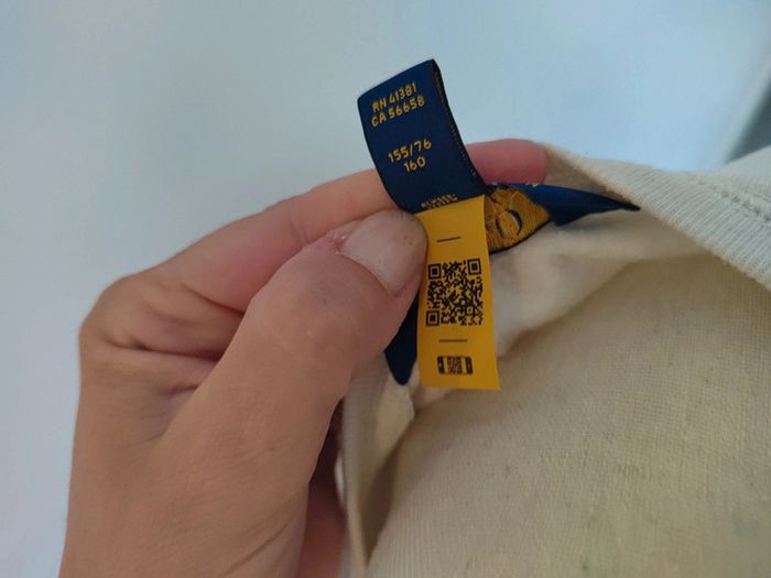 Sweat fille crème et doré Polo Ralph Lauren
Taille 155 / 159 cm
Excellent état - photo numéro 4