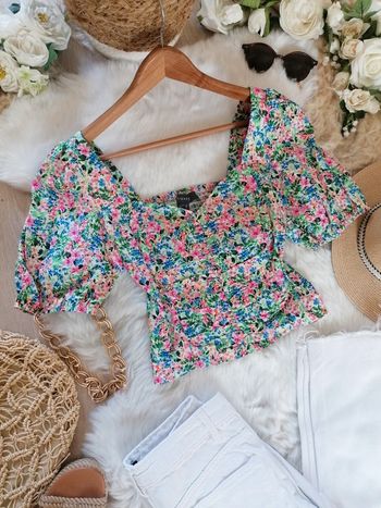 Jolie haut taille 34