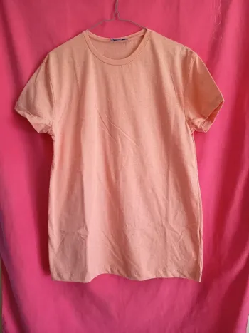 Tee-shirt manches courtes. Marque Fettib