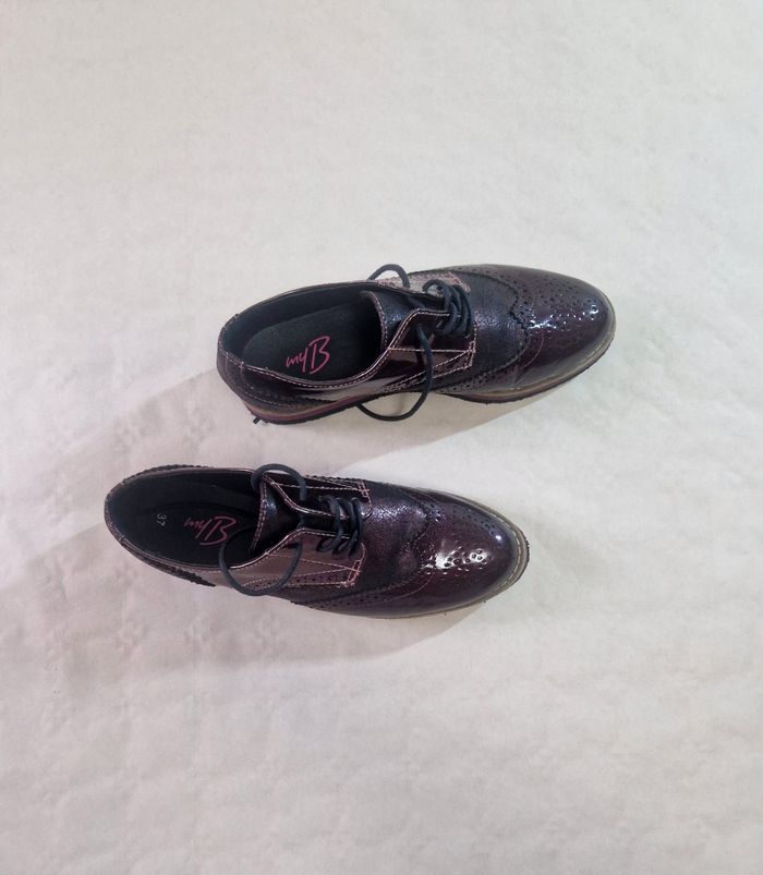 Chaussures  , femme  , type bateaux  / mocassins  , de la marque  My B  , taille 37 - photo numéro 4