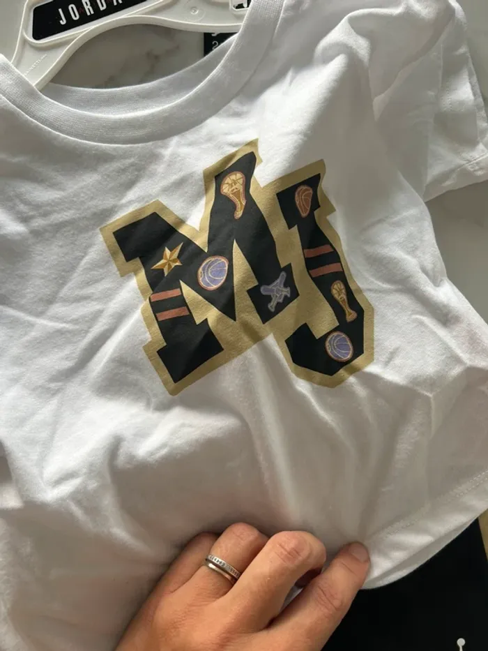 Ensemble Jordan taille 24 mois - photo numéro 3