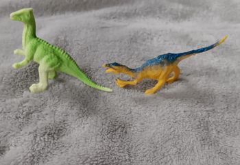 Lot de 2 Figurines Dinosaures