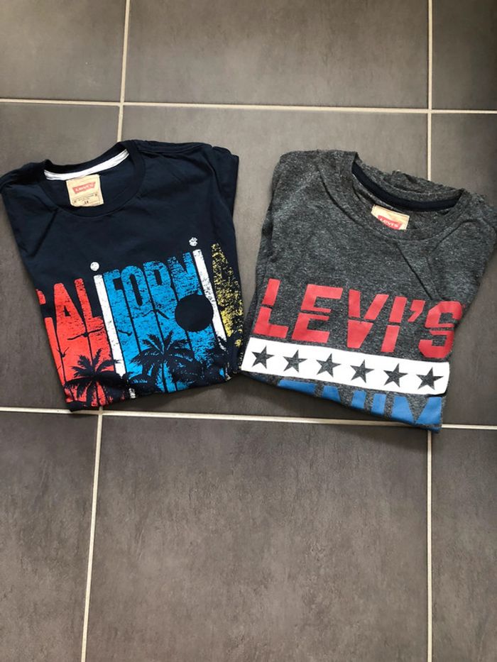 2 t-shirt Levis 14 ans