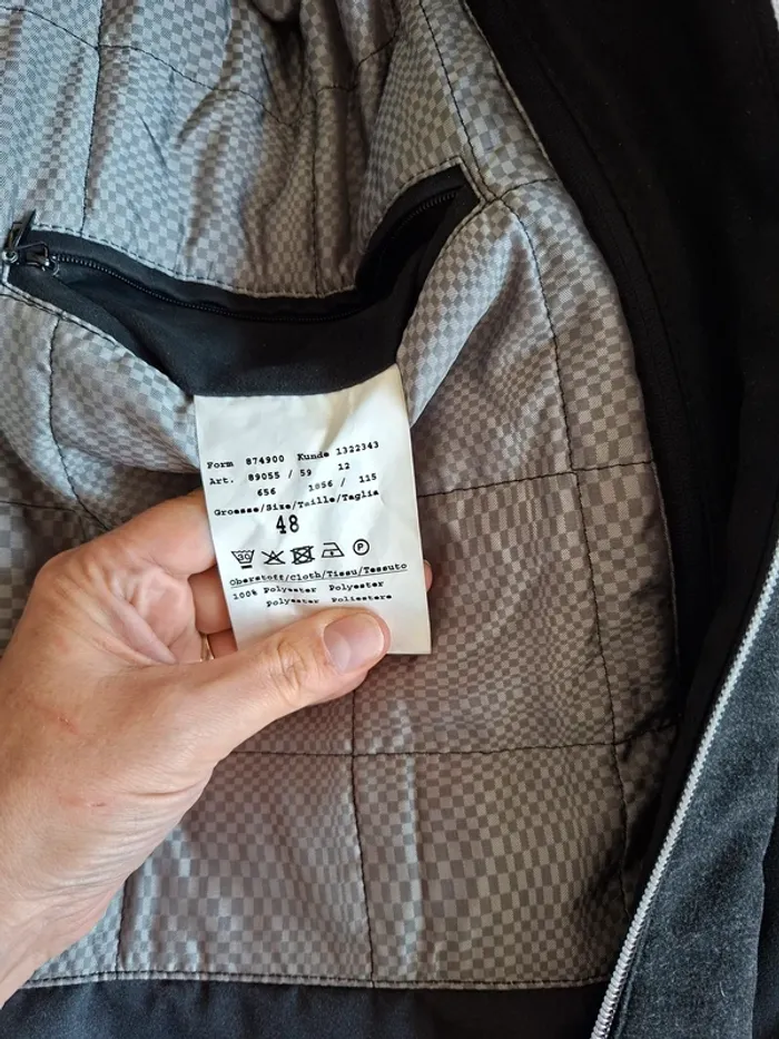 1 manteau homme avec doublure gris /noir taille 48, de nombreuses poches, en parfait état - photo numéro 7