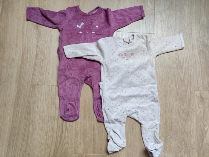 Lot pyjamas velour fille 9 mois - photo numéro 2