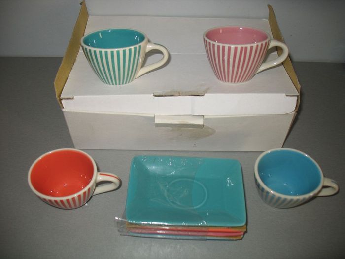 SERVICE A CAFÉ : 4 TASSES + 4 SOUS TASSES - NEUF - n°30 - photo numéro 2