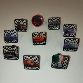 CARS - Lot 10 Pin's Disney Edition Carrefour 2010 - Lot n°12 (OCCASION)