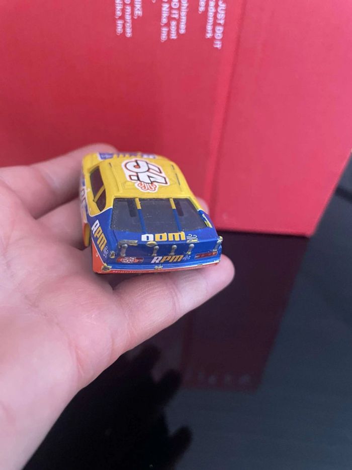 Voiture Cars Piston Coupe Cup Double Yeux Disney Pixar - photo numéro 9