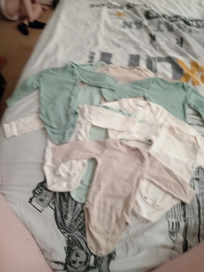 9 Bodies manches longue 1 mois