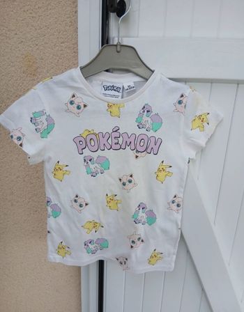 Tee-shirt filles pokemon taille 6 ans 