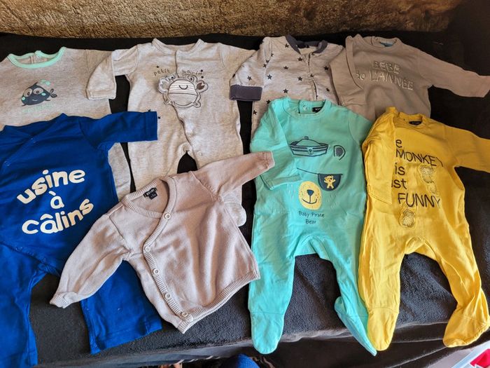 Lot pyjamas fin 1 mois - photo numéro 2
