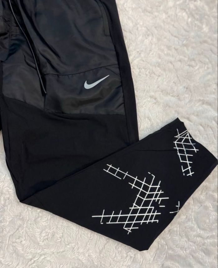 Jogging Nike Running araignée - photo numéro 2