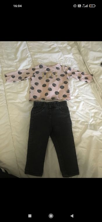 Ensemble jean et t-shirt Kiabi en 9 mois