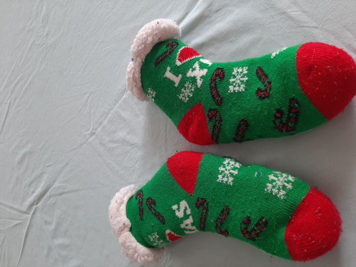 pantoufles et chaussettes antidérapantes Pointure 24 - photo numéro 2