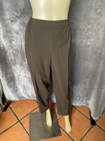 Pantalon  classique kakis taille 4