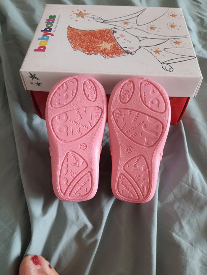 Chaussons pantoufles Babybotte pointure 19 neuf avec étiquettes - photo numéro 7