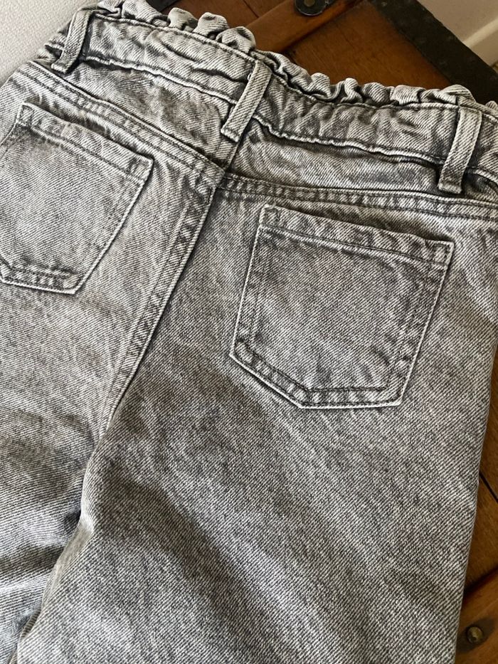Magnifique  Jeans coupe large 8 ans - photo numéro 4