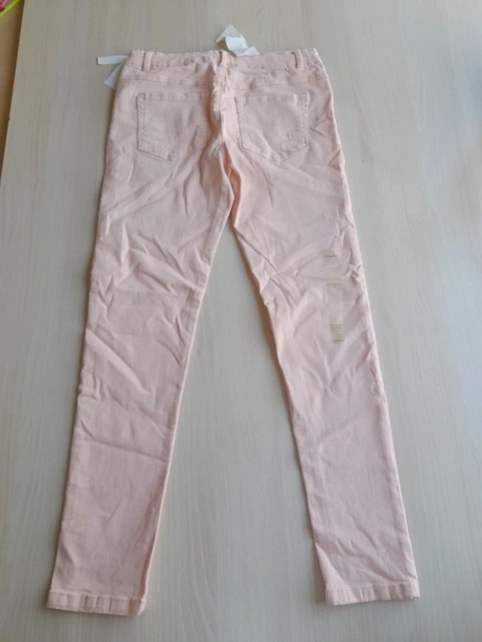 Pantalon slim rose neuf - photo numéro 2