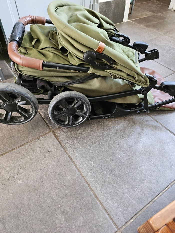 Poussette - photo numéro 3