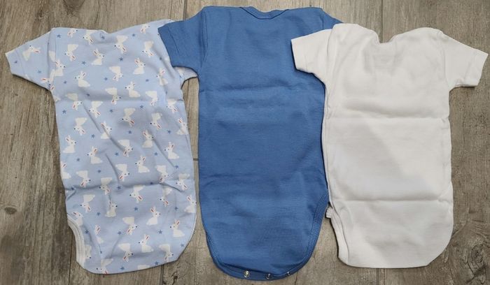 Lot de 3 bodys - photo numéro 2