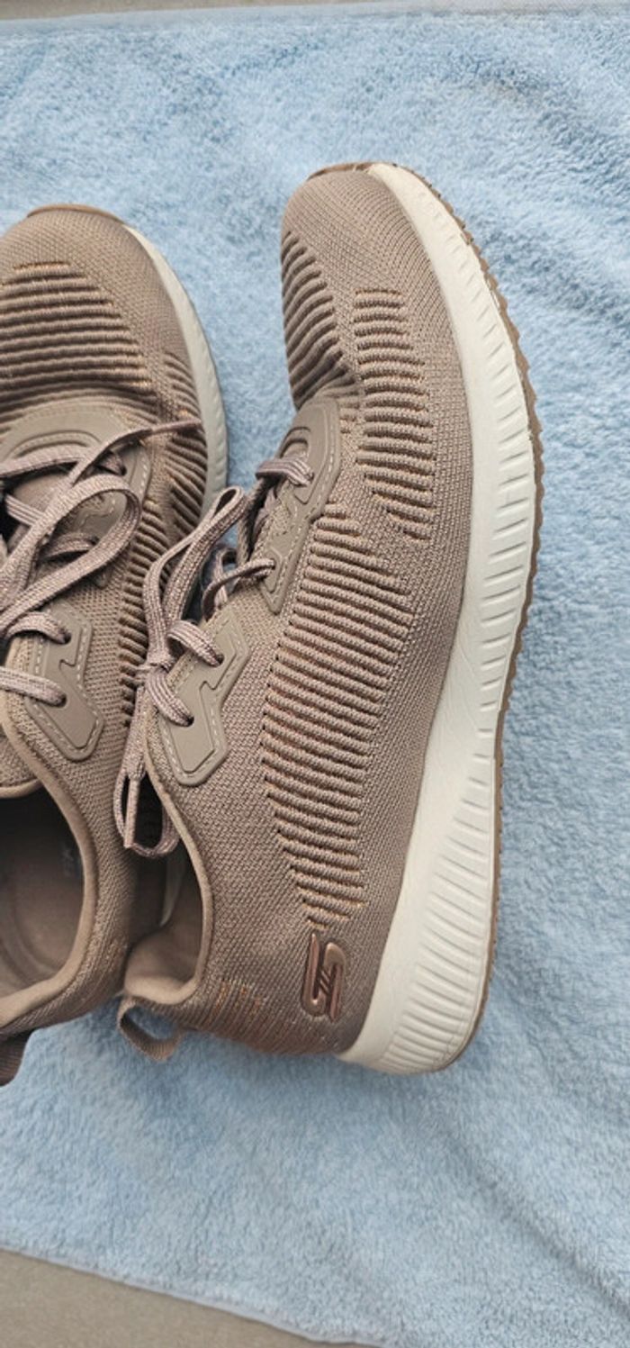 Basket Skechers mémoire de forme pointure 40 - photo numéro 4