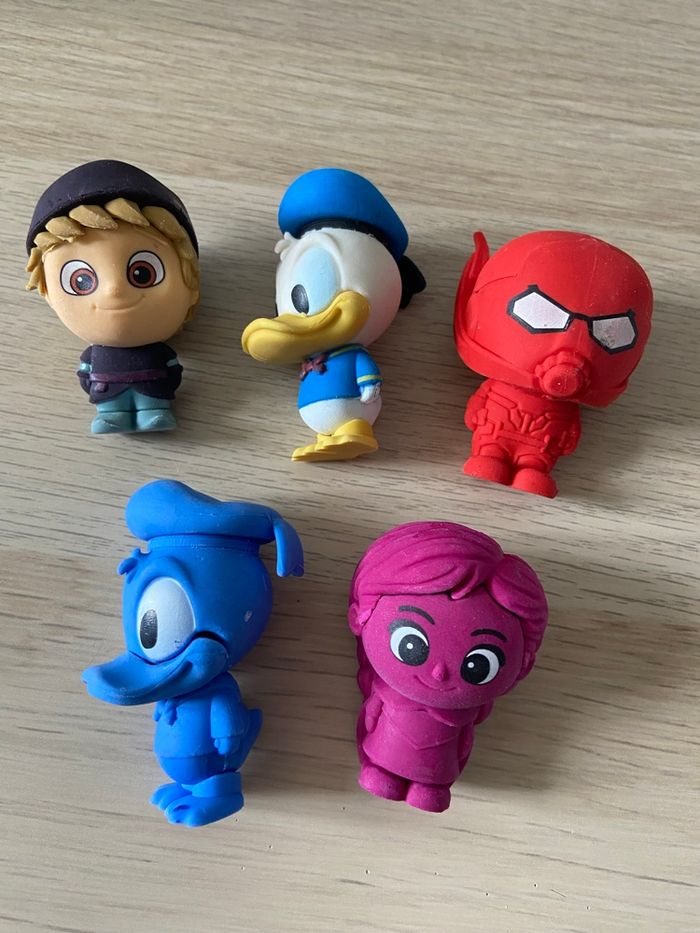Lot de gomme 3D Disney