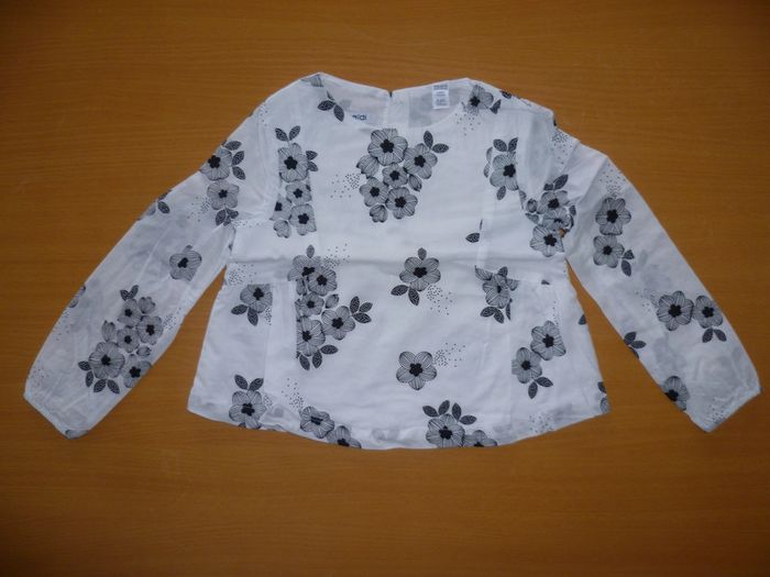 Tunique manches longues blanche fleurs noires