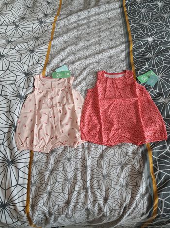 Lot de deux combishorts barboteuse Obaïbi taille 6 mois neuf avec étiquettes