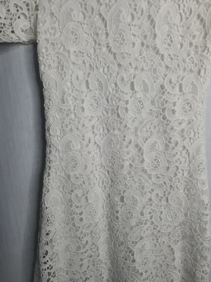 Magnifique robe blanche en dentelle - photo numéro 2