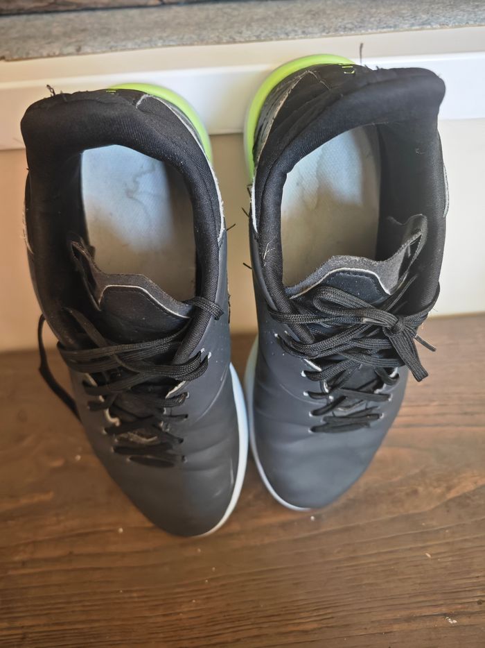 Chaussure de sport, foot en salle, bon état - photo numéro 4