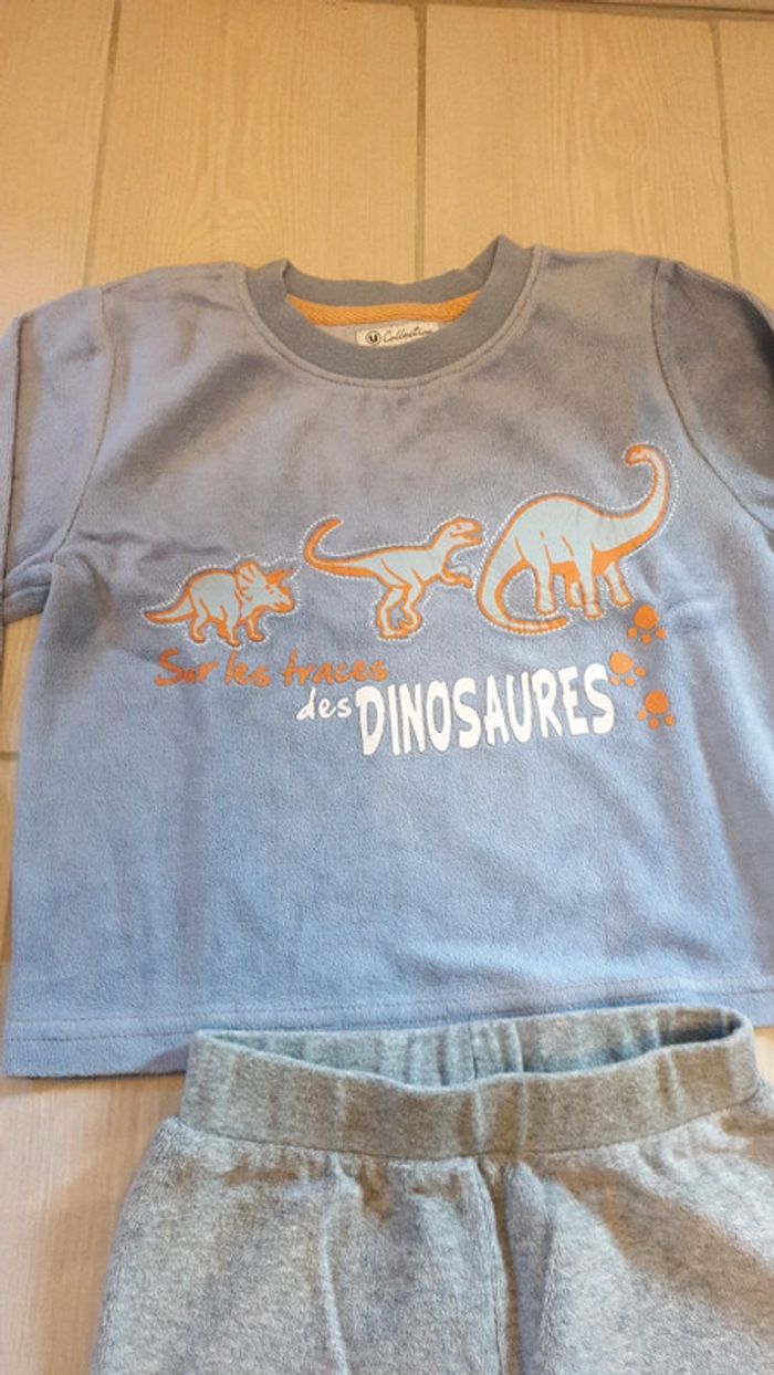 Pyjama 2 ans - photo numéro 2