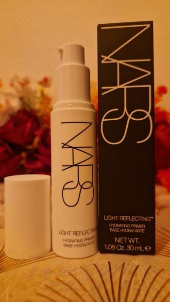 Nars ligth reflecting base hydratante 30ml neuf jamais utilisé jamais ouvert
