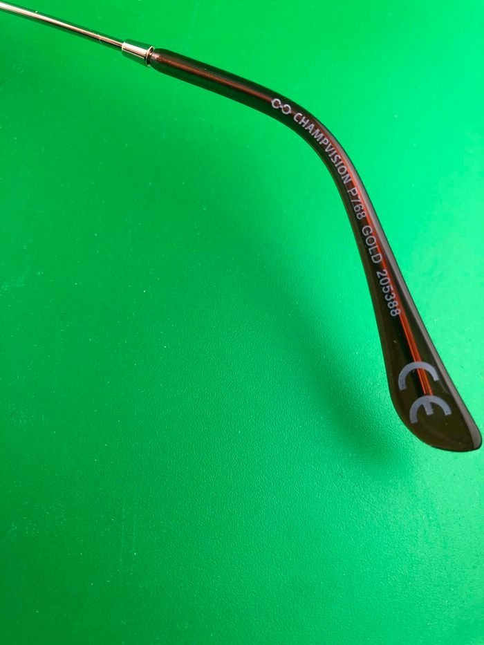 Lunette de soleil - photo numéro 4