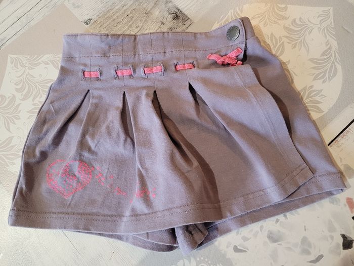 Short 4ans